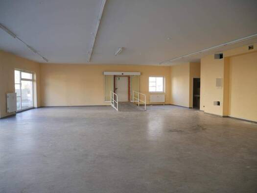 Verkaufsfläche zur Miete provisionsfrei 999 € 1,5 Zimmer 216,9 m² Verkaufsfläche teilbar ab 216,9 m² Bischofswerda 01877