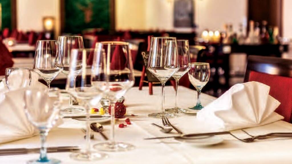 Hotel zum Kauf 599.000 € 23 Betten 331 m² Grundstück Altstadt Heidelberg 69117