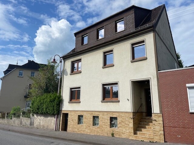 Einfamilienhaus zum Kauf 248.880 € 7 Zimmer 190 m²<br/>Wohnfläche 594 m²<br/>Grundstück Altenkirchen Altenkirchen (Westerwald) 57610