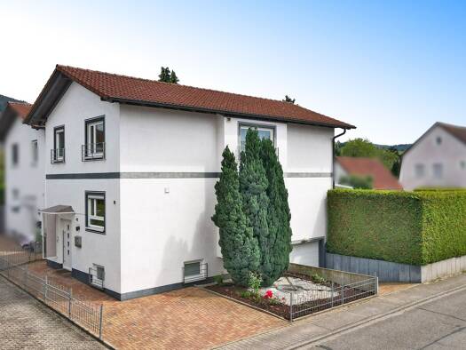 Einfamilienhaus zum Kauf 650.000 € 6 Zimmer 160,8 m² 307 m² Grundstück Ortsgebiet Sinzheim 76547