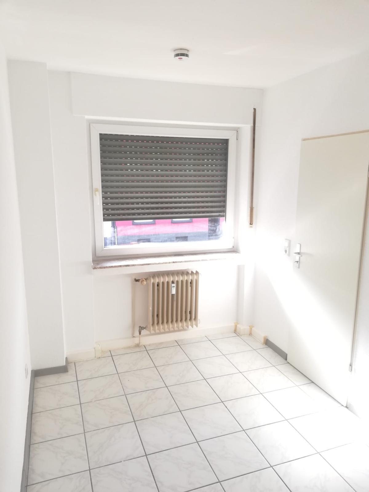 Wohnung zur Miete 295 € 2 Zimmer 29 m²<br/>Wohnfläche 1.<br/>Geschoss ab sofort<br/>Verfügbarkeit Gladbecker Str. 244 Altenessen-Süd Essen 45326