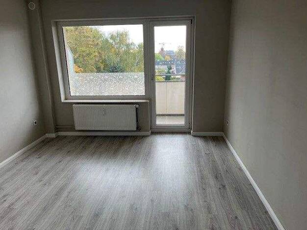 Wohnung zum Kauf 270.000 € 3 Zimmer 70 m² Geschoss 5/7 frei ab sofort Wedel 22880