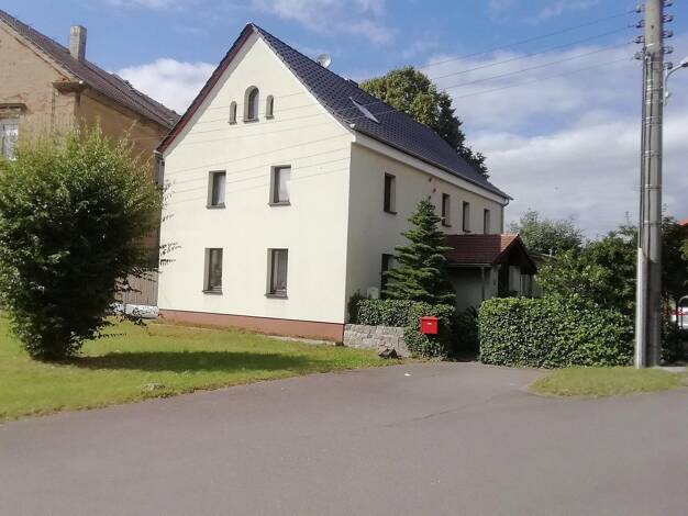 Einfamilienhaus zum Kauf provisionsfrei 325.000 € 5 Zimmer 152 m² 600 m² Grundstück Kirchplatz 3 Priesteblich Markranstädt 04420