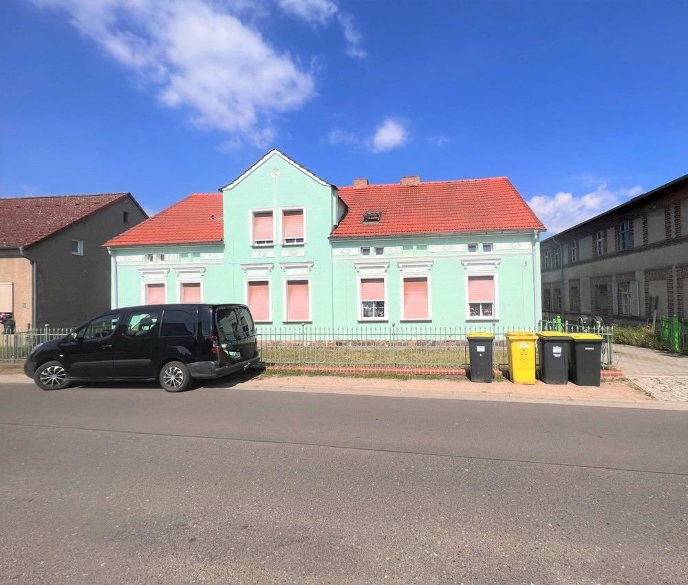 Mehrfamilienhaus zum Kauf 219.000 € 8 Zimmer 245 m²<br/>Wohnfläche 1.700 m²<br/>Grundstück Bralitz Bad Freienwalde (Oder) / Bralitz 16259