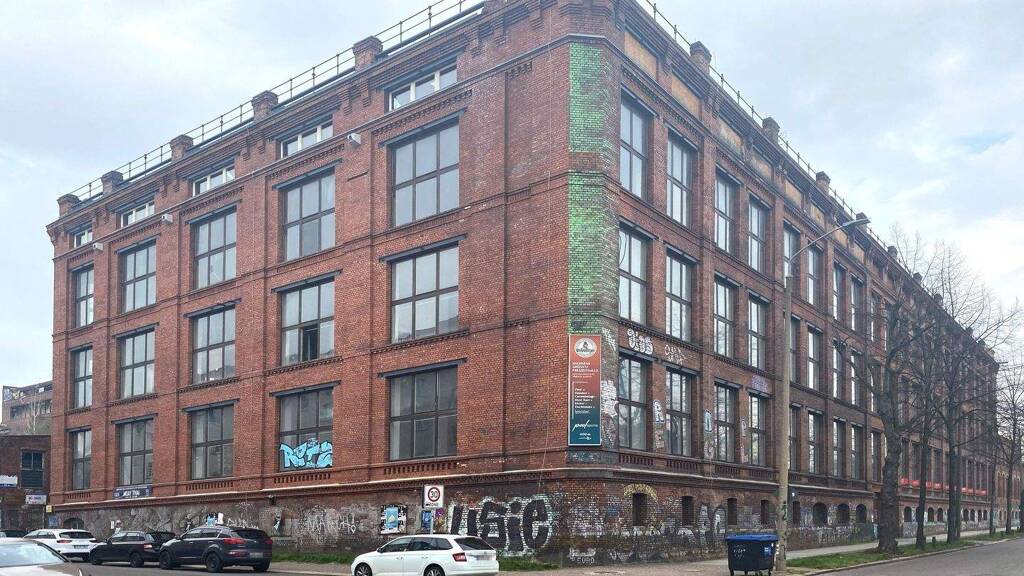 Bürofläche zur Miete provisionsfrei 237 m² Bürofläche teilbar ab 237 m² Erich-Zeigner-Allee 64 a-e Plagwitz Leipzig 04229