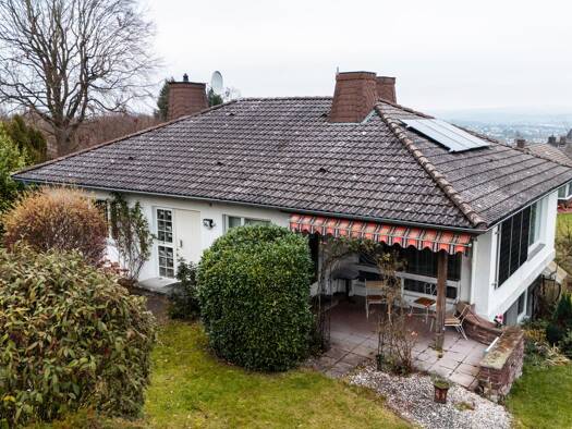 Einfamilienhaus zum Kauf provisionsfrei 396.000 € 10 Zimmer 170 m² 769 m² Grundstück Harleshausen Kassel 34128