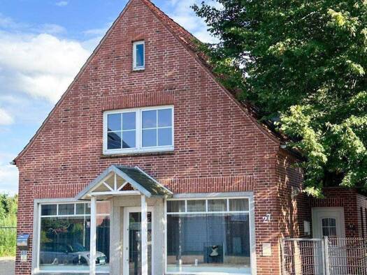 Einfamilienhaus zum Kauf 319.000 € 6 Zimmer 131 m² 390 m² Grundstück frei ab sofort Lensahn Lensahn 23738