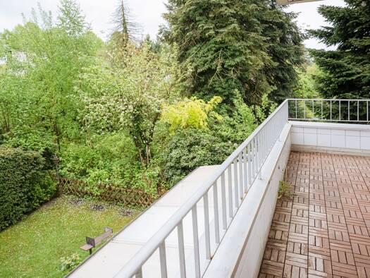 Wohnung zum Kauf 379.000 € 3,5 Zimmer 94 m² Geschoss 2/3 frei ab sofort Farmsen-Berne Wandsbek 22159