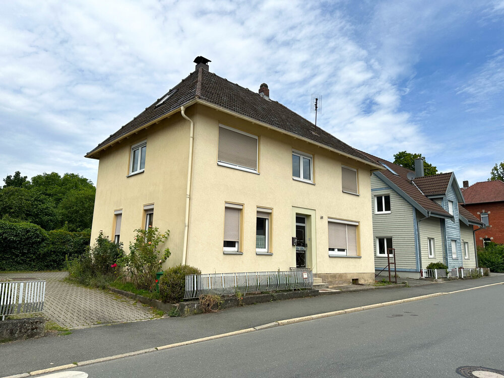 Mehrfamilienhaus zum Kauf 379.000 € 9 Zimmer 212 m²<br/>Wohnfläche 1.078 m²<br/>Grundstück Neuses Coburg / Neuses 96450