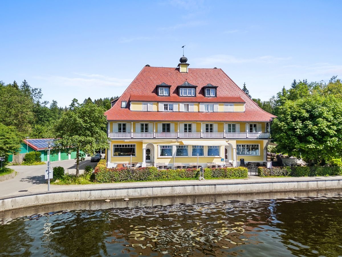 Hotel zum Kauf 2.450.000 € 19 Zimmer 1.915 m²<br/>Grundstück Lindenberg Lindenberg 88161