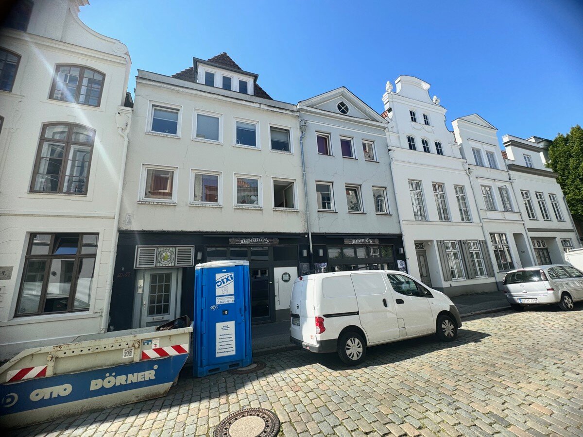 Haus zum Kauf 990.000 € 18 Zimmer 480 m²<br/>Wohnfläche 562 m²<br/>Grundstück Innenstadt Lübeck / Innenstadt 23552