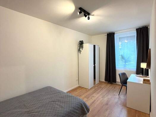 WG-Zimmer zur Miete 430 € 1 Zimmer 16 m² 1. Geschoss frei ab sofort Schweinauer Straße 61 St Leonhard Nürnberg 90439