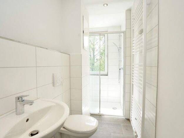 Wohnung zur Miete 361 € 2 Zimmer 57,3 m² 3. Geschoss frei ab 27.04.2026 Ernst-Enge-Str. 12 Gablenz Chemnitz 09127