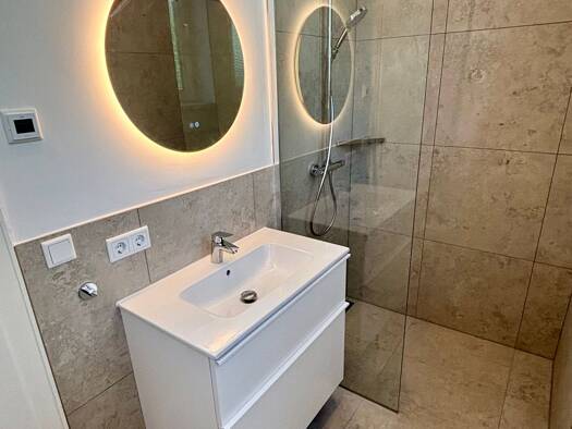 Wohnung zur Miete 995 € 2 Zimmer 62 m² Geschoss EG/3 frei ab sofort Hohfederstraße 9 Gärten b Wöhrd Weiterer Innenstadtgürtel West / Nord / Ost 90489