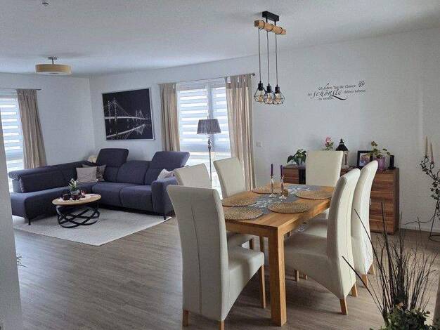 Wohnung zur Miete 1.400 € 3 Zimmer 88 m² 1. Geschoss frei ab 01.03.2026 Bischofsheim 65474