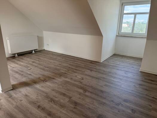 Maisonette zur Miete 400 € 2 Zimmer 64 m² Geschoss 3/3 frei ab sofort Borna 04552