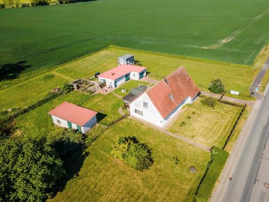 Einfamilienhaus zum Kauf 335.000 € 5 Zimmer 130 m² 5.800 m² Grundstück frei ab sofort Altenpleen Altenpleen 18445