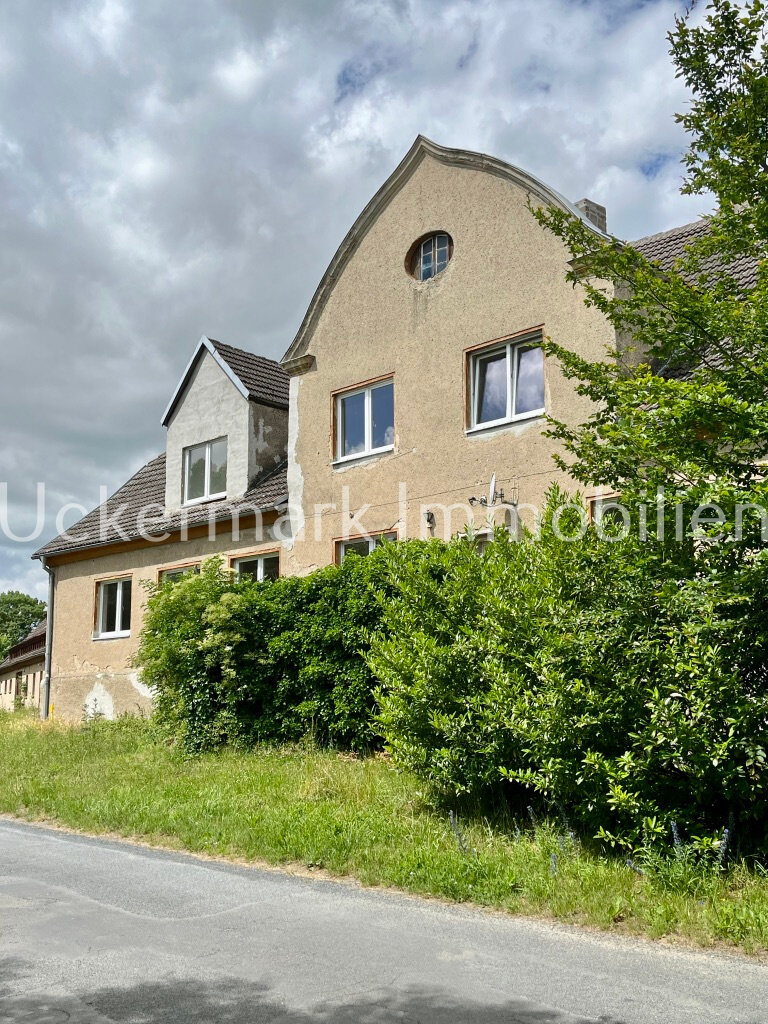 Haus zum Kauf 199.000 € 17 Zimmer 489 m²<br/>Wohnfläche 3.947 m²<br/>Grundstück ab sofort<br/>Verfügbarkeit Weselitz 18 Weselitz Nordwestuckermark 17291