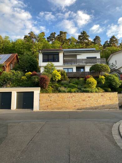 Haus zur Miete 2.500 € 6,5 Zimmer 280 m² 595 m² Grundstück Weisenheim am Berg 67273