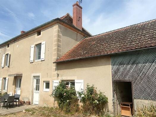 Haus zum Kauf 241.500 € 133 m² 3.073 m² Grundstück Saint-Aubin-en-Charollais 71430