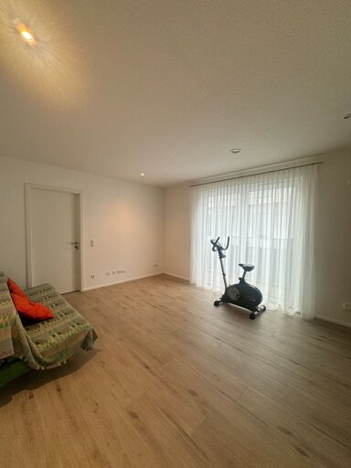 Wohnung zur Miete 680 € 2 Zimmer 45,4 m² 1. Geschoss frei ab 01.03.2025 Kolpingstr. 1-7 Ekkehard - Realschule 21 Singen 78224