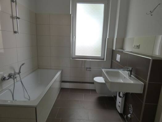 Wohnung zur Miete 899 € 3 Zimmer 85,3 m² 1. Geschoss frei ab 01.06.2026 Carmerstr. 50 Holsterhausen Essen 45147