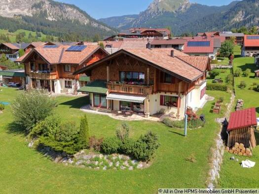 Haus zum Kauf 1.400.000 € 7 Zimmer 248,6 m² 1.068,5 m² Grundstück Grän 6673