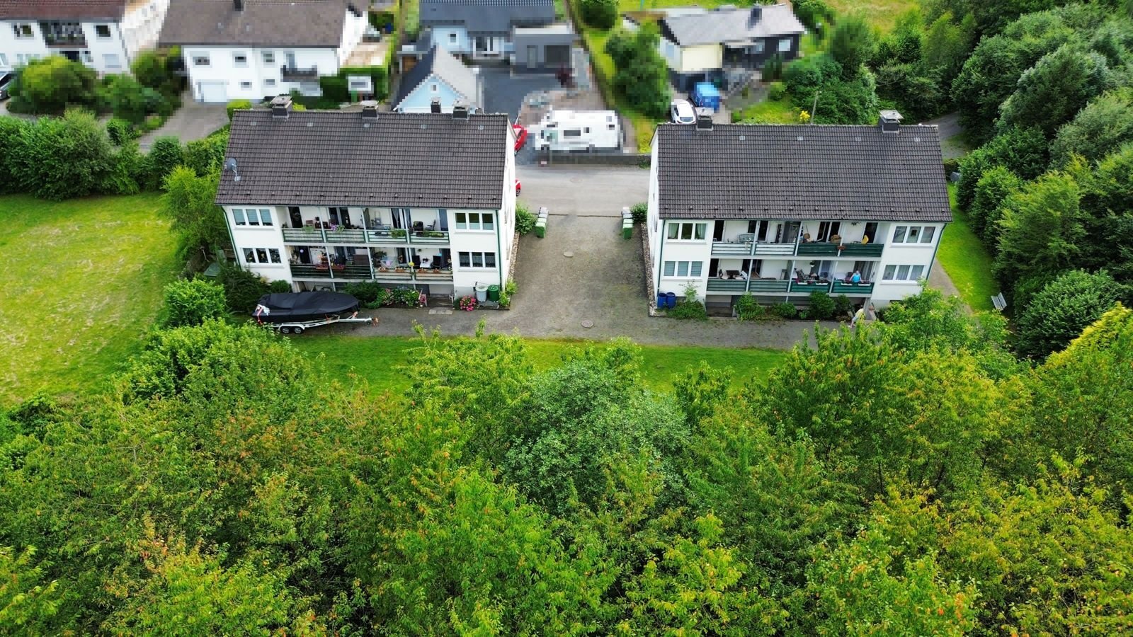 Mehrfamilienhaus zum Kauf 790.000 € 24 Zimmer 504 m²<br/>Wohnfläche 2.158 m²<br/>Grundstück Bielstein Wiehl 51674