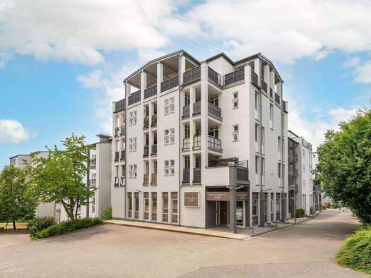 Bürofläche zur Miete 2.720 € 8 Zimmer 438 m² Bürofläche Straubing 94315