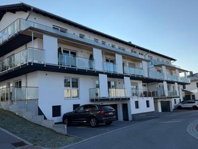 Penthouse zur Miete 620 € 2,5 Zimmer 65 m² Geschoss 3/3 frei ab sofort Waldkirchen Waldkirchen 94065