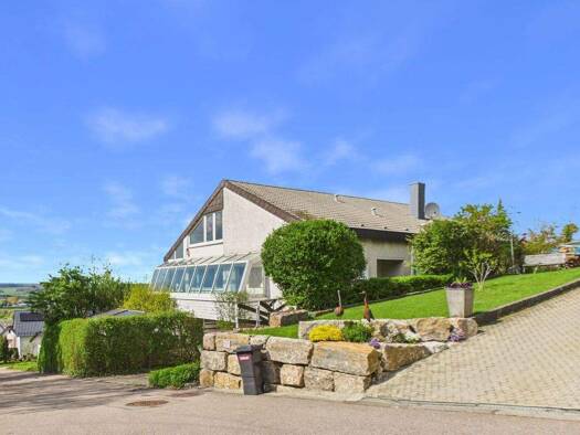 Einfamilienhaus zum Kauf 635.000 € 10,5 Zimmer 300 m² 1.411 m² Grundstück frei ab sofort Lautern Heubach 73540