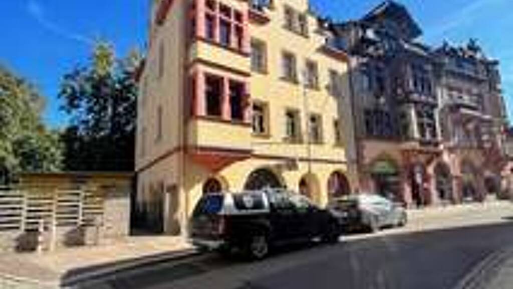 Haus zum Kauf als Kapitalanlage geeignet 390.000 € 701,5 m² 439 m² Grundstück Wallstraße 37 Altenburg 04600