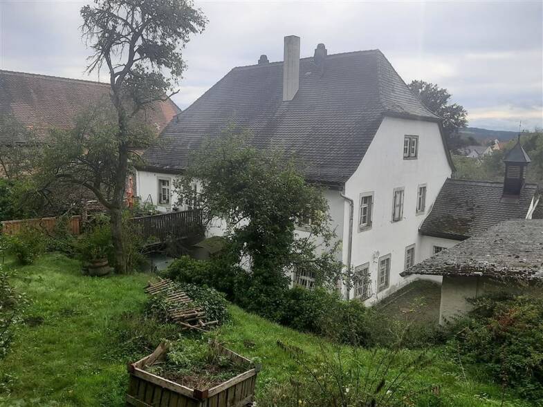 Mehrfamilienhaus zum Kauf 265.000 € 9 Zimmer 273 m² 975 m² Grundstück frei ab sofort Aschbach Schlüsselfeld 96132
