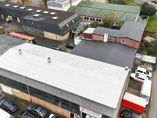Wohn- und Geschäftshaus zum Kauf als Kapitalanlage geeignet 1.790.000 € 2.749 m² Grundstück Garstedt Norderstedt 22850