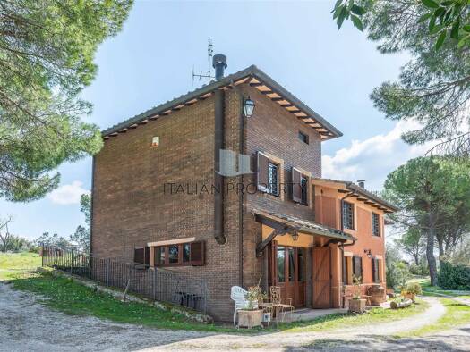 Haus zum Kauf 700.000 € 212 m² 50.000 m² Grundstück Spina 06072