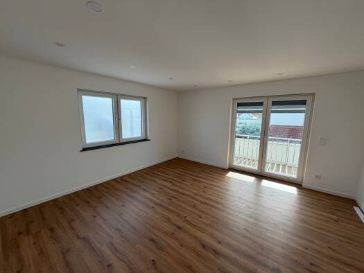 Wohnung zur Miete 850 € 3 Zimmer 80 m² Geschoss EG/3 frei ab 01.10.2026 Hirschaid Hirschaid 96114