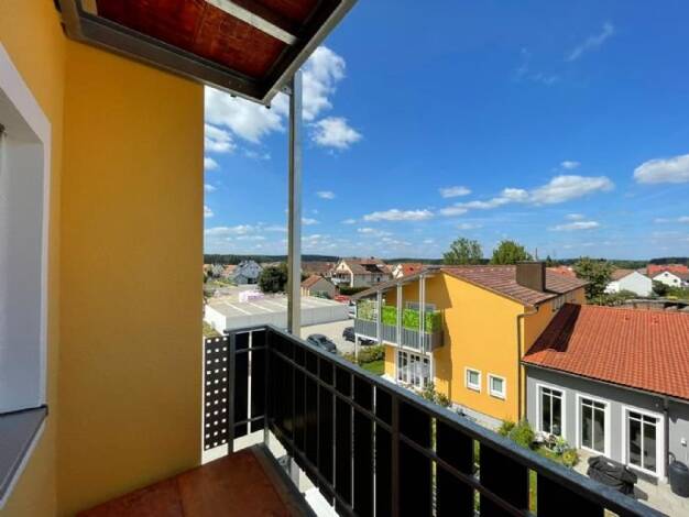 Wohnung zur Miete 350 € 1 Zimmer 31,3 m² 3 Geschosse frei ab sofort Röttenbach Röttenbach 91187