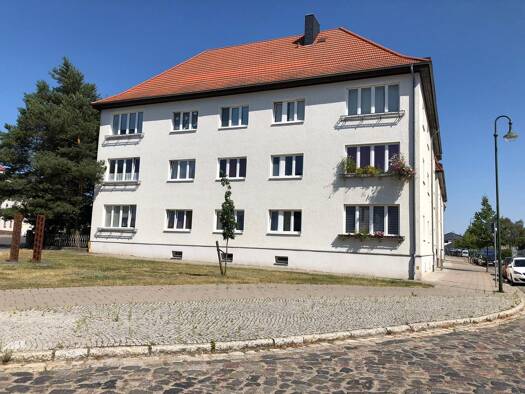 Wohnung zur Miete 472 € 3 Zimmer 72,5 m² EG frei ab 01.11.2025 Schlachthofstraße 12 Neustrelitz Neustrelitz 17235