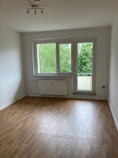 Wohnung zur Miete 230 € 2 Zimmer 42,1 m² 3. Geschoss frei ab 15.10.2024 Turnvater-Jahn-Straße 21 Stadtilm 99326