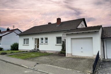 Einfamilienhaus zum Kauf 379.000 € 6 Zimmer 139 m² 777 m² Grundstück Nendingen Tuttlingen 78532