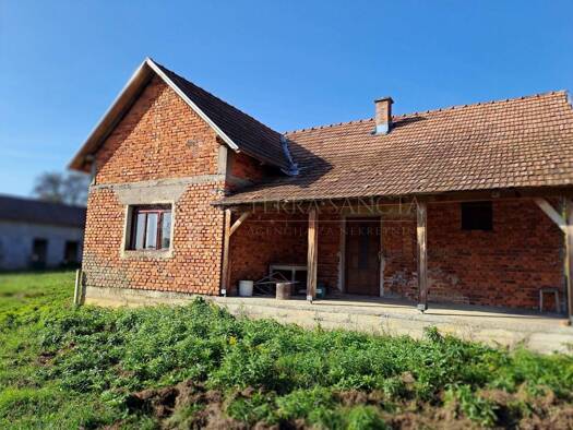 Einfamilienhaus zum Kauf 47.000 € 2 Zimmer 70 m² Pješčanica 44410