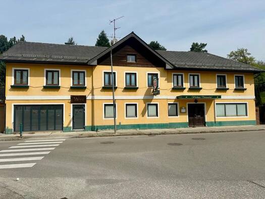 Restaurant zum Kauf 1.070 € 1.011 m² Grundstück Vöcklabruck 4840
