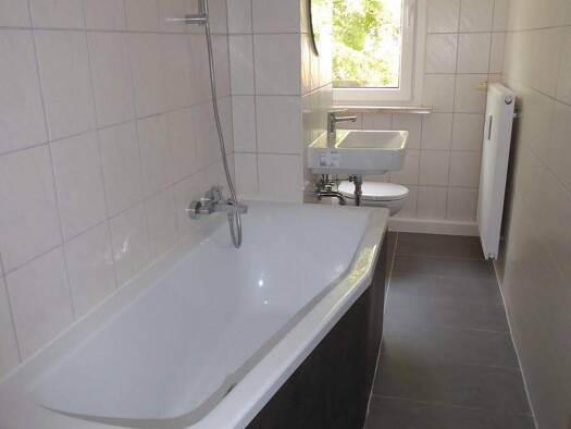 Wohnung zur Miete 329 € 3 Zimmer 57,7 m² EG Kastanienweg 45 Bernburg Bernburg (Saale) 06406