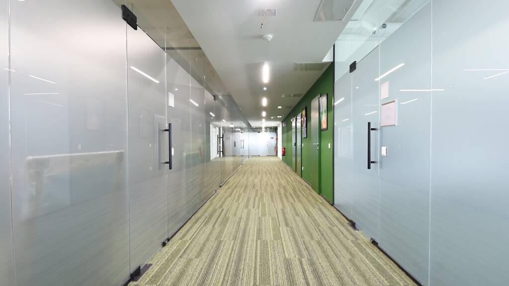 Büro zur Miete 2.531 € 253,1 m² Bürofläche Wiener Neudorf 2351