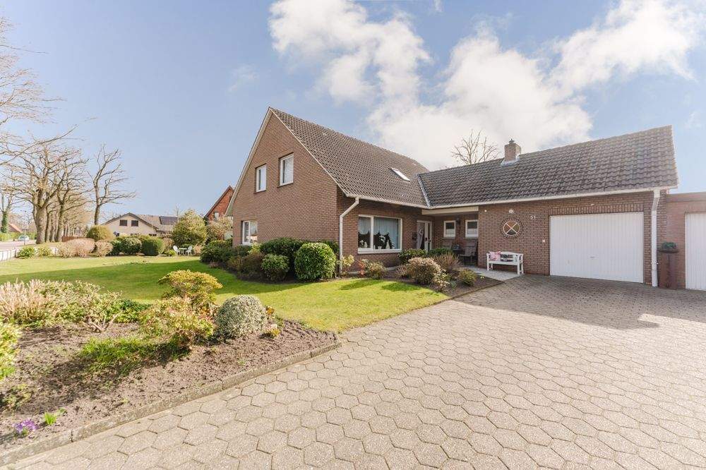 Immobilie in Emlichheim - Sehr gepflegtes Einfamilienhaus in guter Wohnlage von Emlichheim - ebenerdiges Wohnen möglich - Bild 0