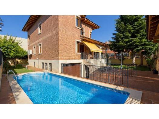 Villa zum Kauf 1.495.000 € 5 Zimmer 600 m² 525 m² Grundstück >Calle Vicente Lunardi > Alcalá de Henares 28805
