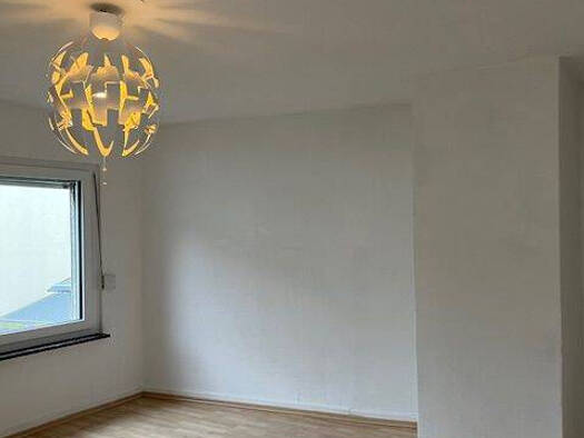 Wohnung zur Miete 460 € 2 Zimmer 60 m² Geschoss 2/3 frei ab sofort Naunheim Wetzlar 35584