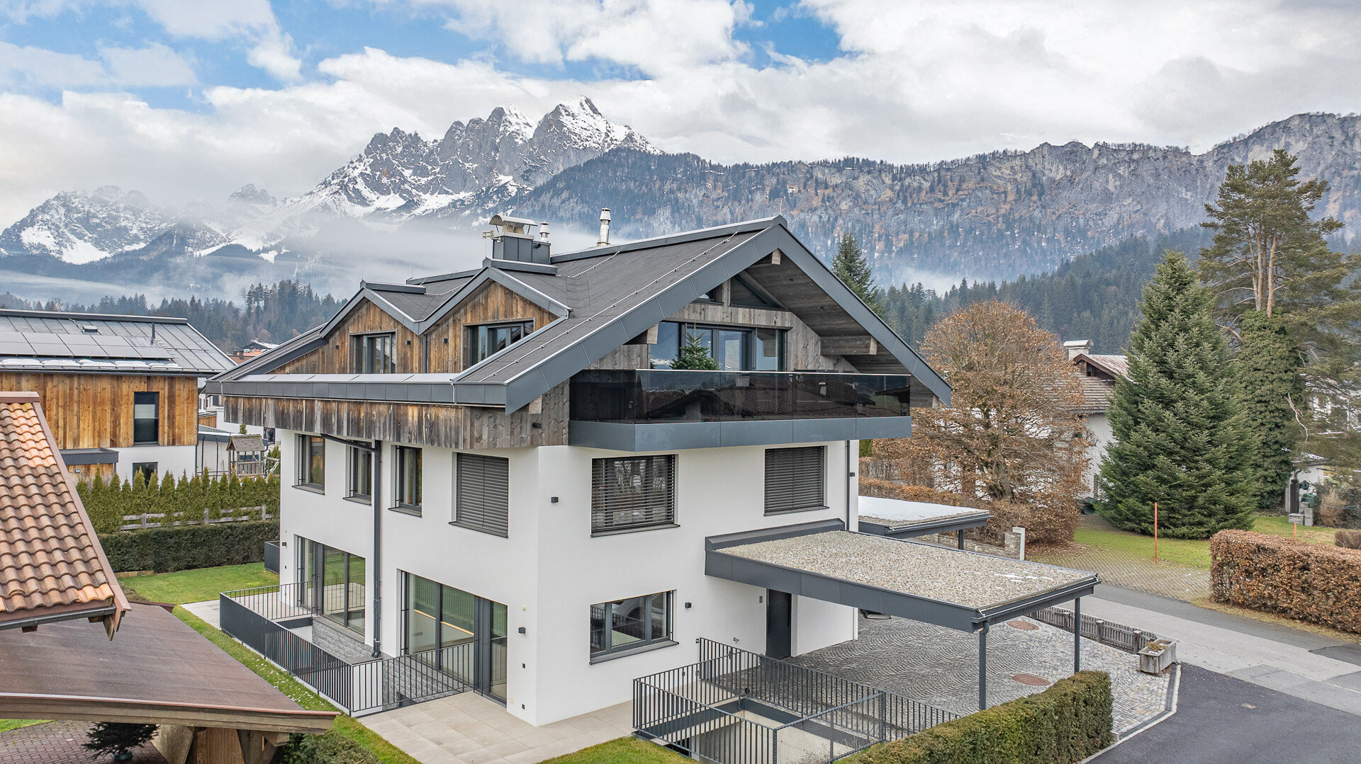 Mehrfamilienhaus zum Kauf 4.790.000 € 14 Zimmer 393,5 m²<br/>Wohnfläche 676 m²<br/>Grundstück St. Johann in Tirol 6380