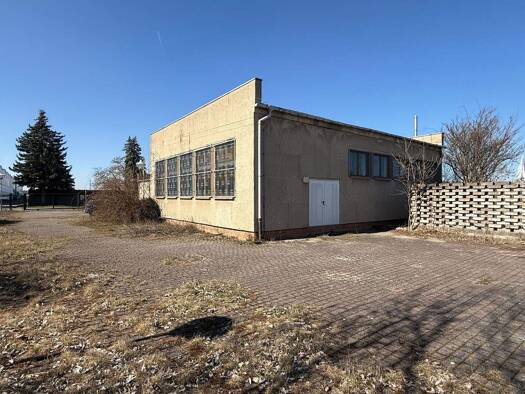 Lagerhalle zum Kauf 389 m² Lagerfläche Industriestraße Schönebeck Schönebeck (Elbe) 39218