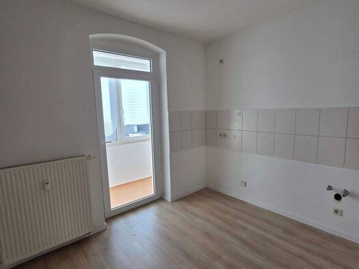 Wohnung zur Miete 350 € 2 Zimmer 62,3 m² 1. Geschoss frei ab sofort Auestr. 7 Waldheim 04736